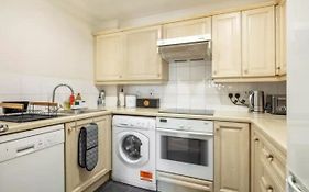 1 Bedroom Flat With Free Parking