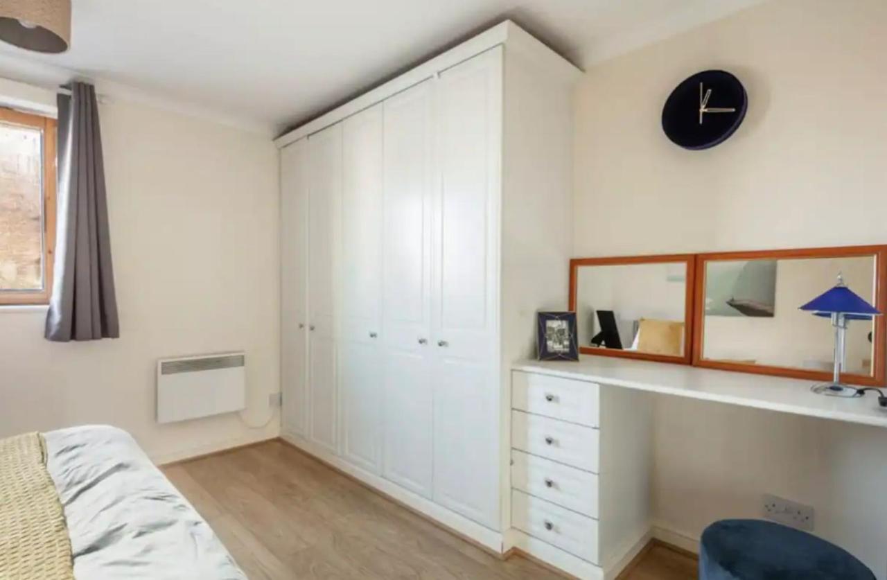 1 Bedroom Flat With Free Parking London Exterior photo