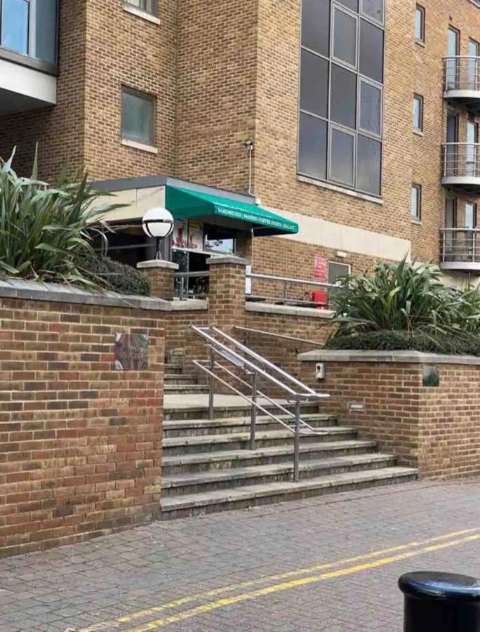 1 Bedroom Flat With Free Parking London Exterior photo